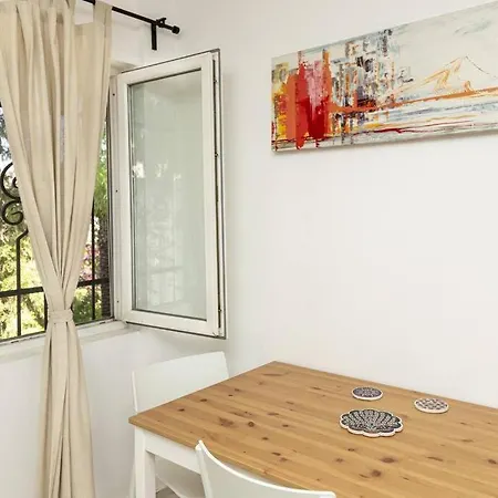 1br Central House Near Shore בודרום